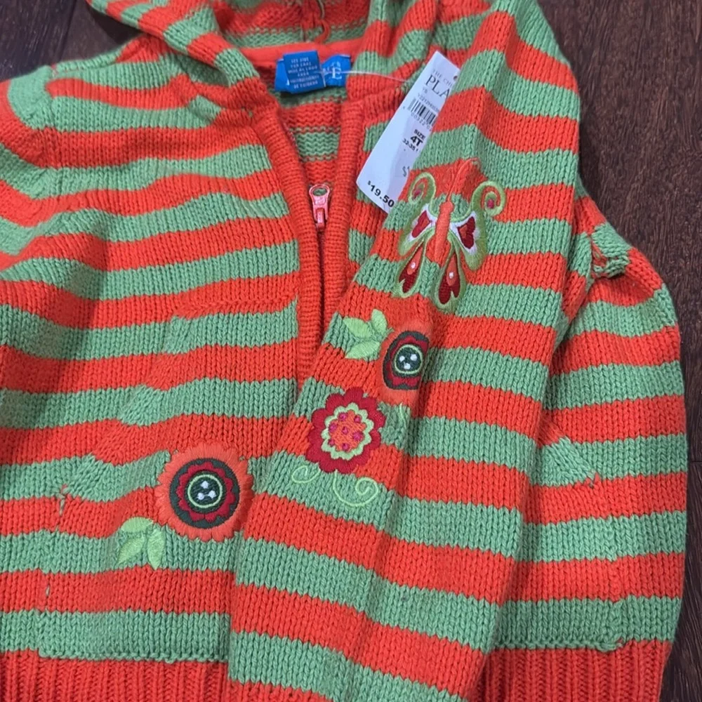 The children place girls sweater size 4t nwt with detail on sleeve and front